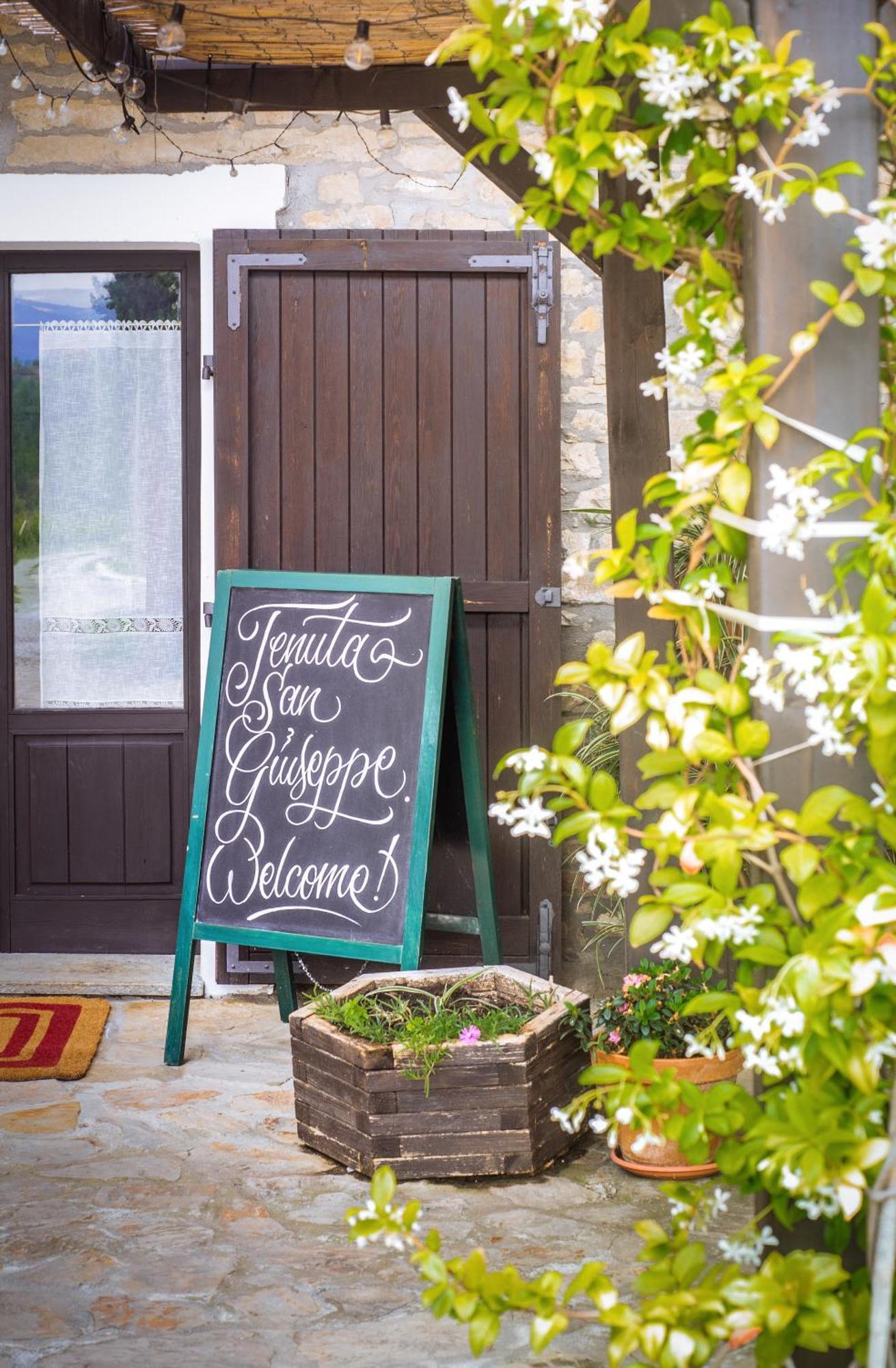 Agriturismo Tenuta San Giuseppe Cossano Belbo Ngoại thất bức ảnh