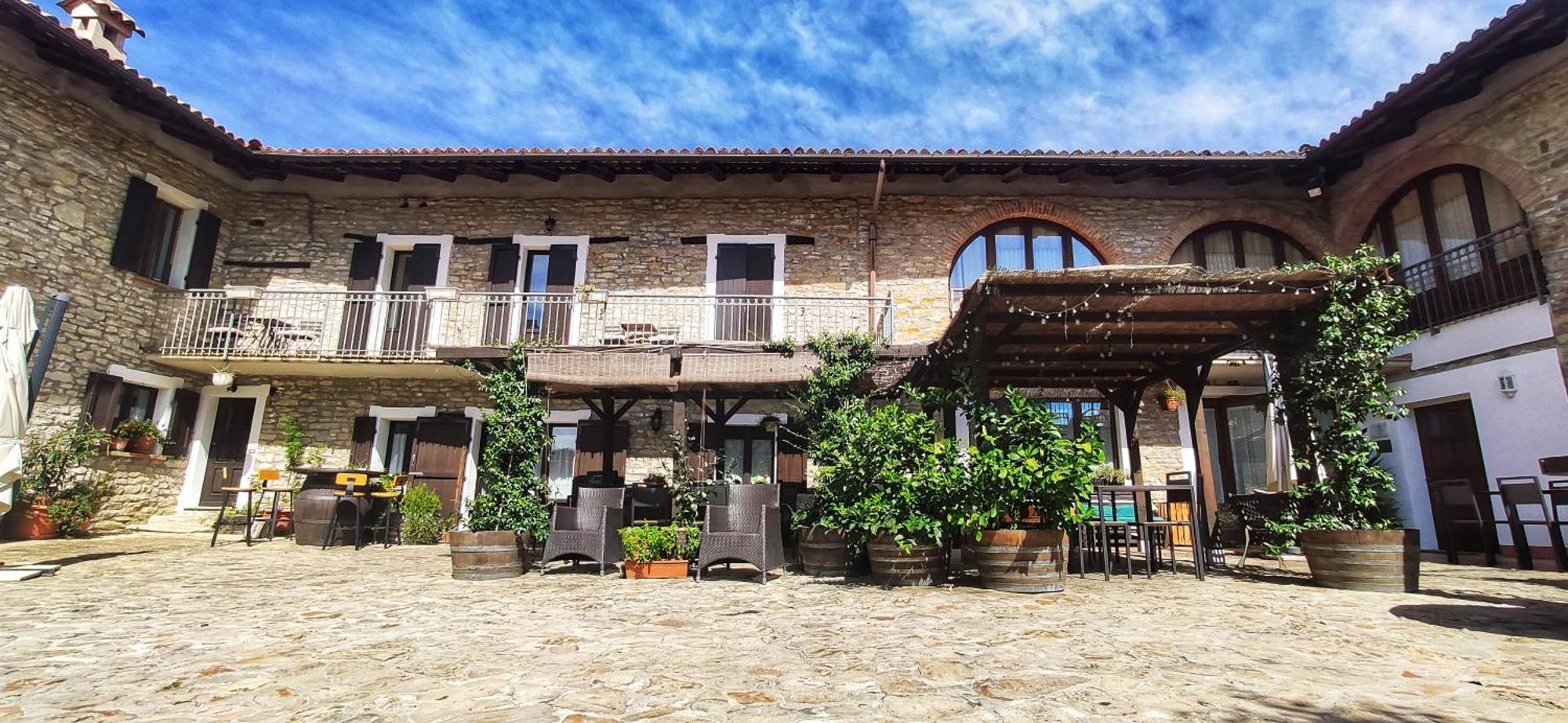Agriturismo Tenuta San Giuseppe Cossano Belbo Ngoại thất bức ảnh