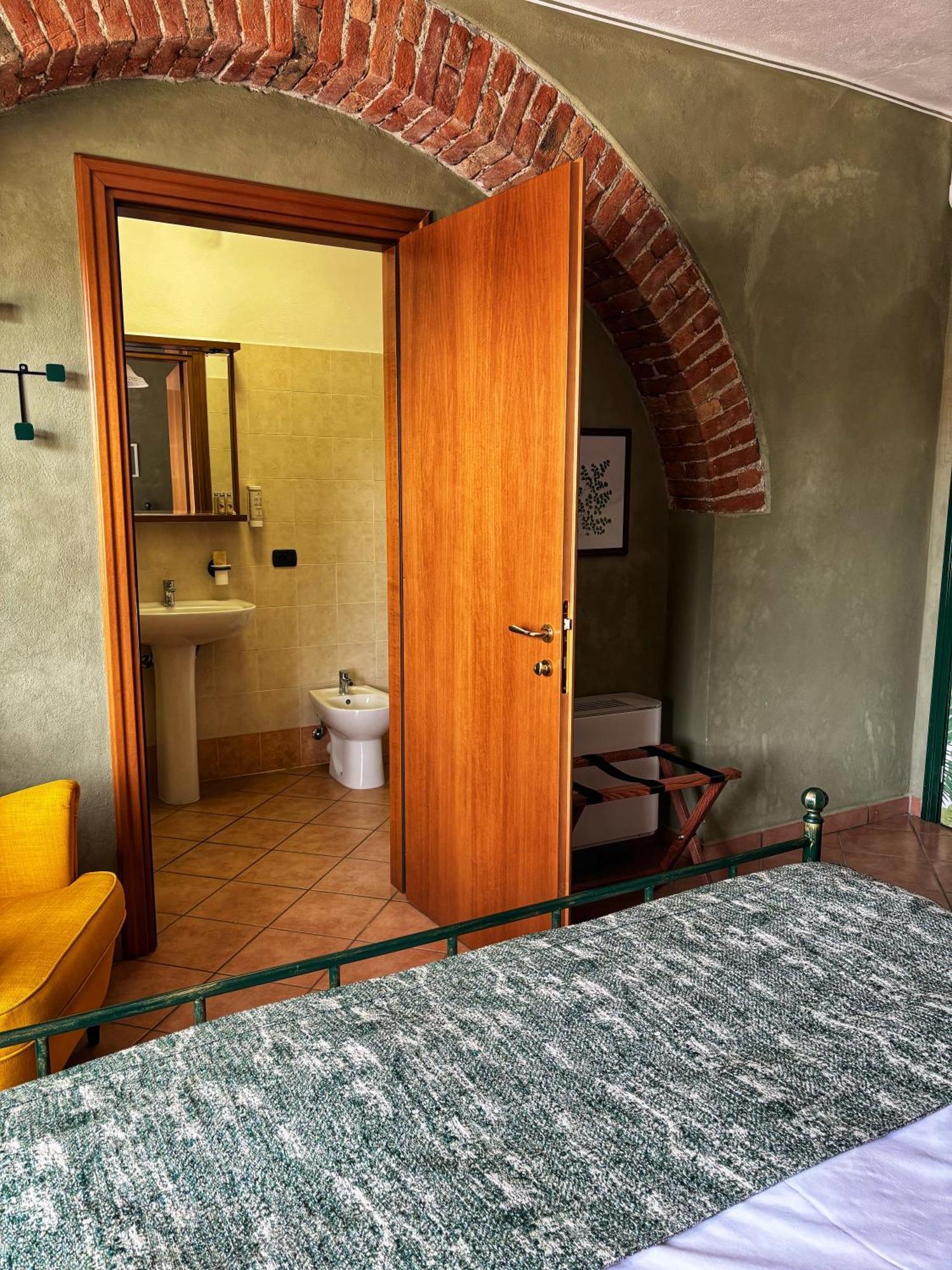 Agriturismo Tenuta San Giuseppe Cossano Belbo Ngoại thất bức ảnh